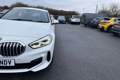 SG70NDV BMW 1 Series 1.5 118i M Sport Euro 6 (s/s) 5dr Thumbnail #27