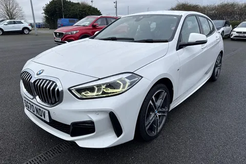 SG70NDV BMW 1 Series 1.5 118i M Sport Euro 6 (s/s) 5dr Thumbnail #28