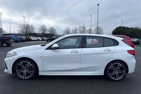 SG70NDV BMW 1 Series 1.5 118i M Sport Euro 6 (s/s) 5dr Thumbnail #31