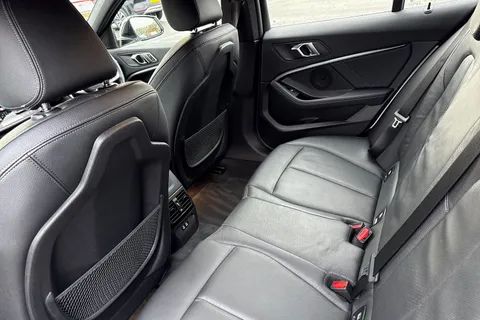 SG70NDV BMW 1 Series 1.5 118i M Sport Euro 6 (s/s) 5dr Thumbnail #35