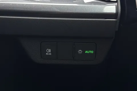 40 of 57 for Audi Q4 e-tron 40 S line Auto 5dr 63kWh