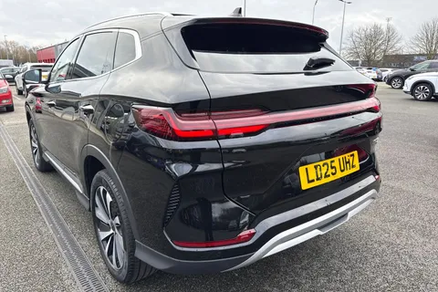 LD25UHZ BYD Seal U 1.5 DM-i 18.3kWh Boost CVT Auto Euro 6 (s/s) 5dr Thumbnail #17