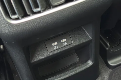 LD25UHZ BYD Seal U 1.5 DM-i 18.3kWh Boost CVT Auto Euro 6 (s/s) 5dr Thumbnail #39