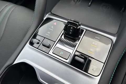 LD25UHZ BYD Seal U 1.5 DM-i 18.3kWh Boost CVT Auto Euro 6 (s/s) 5dr Thumbnail #61