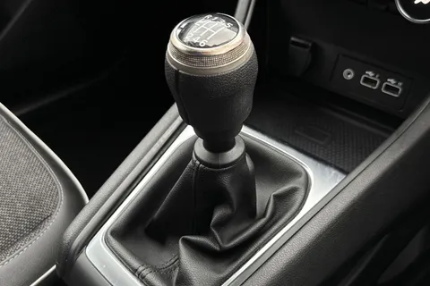 PN24OSJ Renault Captur 1.0 TCe techno Euro 6 (s/s) 5dr Thumbnail #24