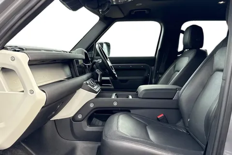 KT73EHR Land Rover Defender 110 3.0 D300 X-Dynamic SE 5dr Thumbnail #4