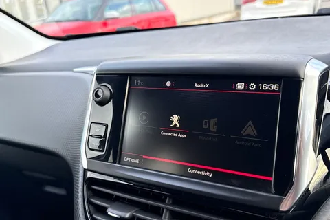 KO19LVP PEUGEOT 208 1.2 PureTech GPF GT Line Euro 6 (s/s) 5dr Thumbnail #51