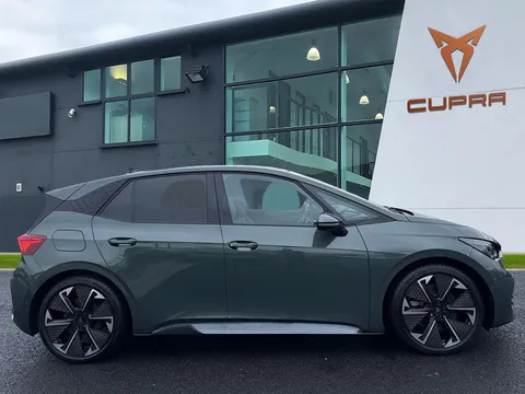 KY74LGO CUPRA Born 240kW e-Boost VZ First Edition 79kWh 5dr Auto**PANORAMIC SUNROOF HEAT PUMP* Thumbnail #4