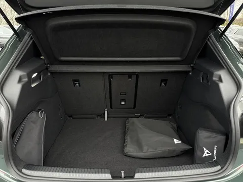 KY74LGO CUPRA Born 240kW e-Boost VZ First Edition 79kWh 5dr Auto**PANORAMIC SUNROOF HEAT PUMP* Thumbnail #10