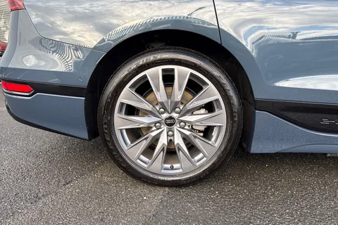 KN75HFU Audi A6 E-Tron Sportback Sportback Sport e-tron 210,00 kW Thumbnail #14