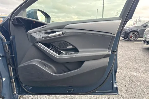 KN75HFU Audi A6 E-Tron Sportback Sportback Sport e-tron 210,00 kW Thumbnail #47