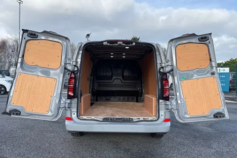 DF25HNA Volkswagen Transporter 2.0 TDI 110 Commerce Pro Van Thumbnail #7