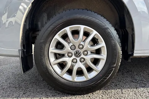 DF25HNA Volkswagen Transporter 2.0 TDI 110 Commerce Pro Van Thumbnail #11