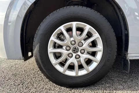 DF25HNA Volkswagen Transporter 2.0 TDI 110 Commerce Pro Van Thumbnail #13