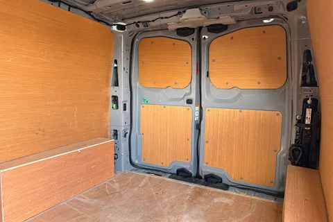 DF25HNA Volkswagen Transporter 2.0 TDI 110 Commerce Pro Van Thumbnail #19