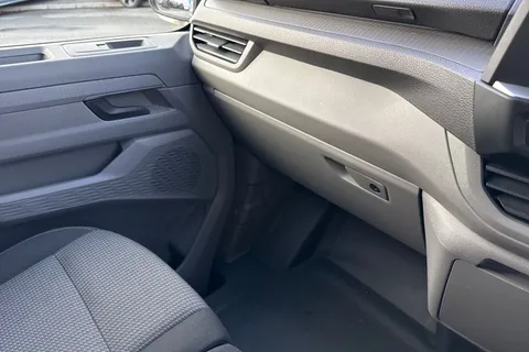 DF25HNA Volkswagen Transporter 2.0 TDI 110 Commerce Pro Van Thumbnail #20