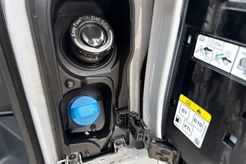 DF25HNA Volkswagen Transporter 2.0 TDI 110 Commerce Pro Van Thumbnail #25