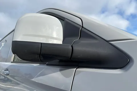 DF25HNA Volkswagen Transporter 2.0 TDI 110 Commerce Pro Van Thumbnail #26