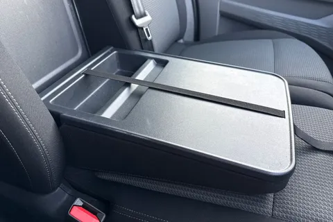 DF25HNA Volkswagen Transporter 2.0 TDI 110 Commerce Pro Van Thumbnail #34