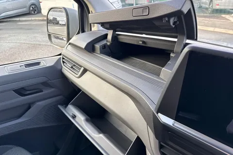 DF25HNA Volkswagen Transporter 2.0 TDI 110 Commerce Pro Van Thumbnail #35