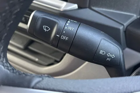 DF25HNA Volkswagen Transporter 2.0 TDI 110 Commerce Pro Van Thumbnail #40