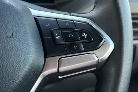 DF25HNA Volkswagen Transporter 2.0 TDI 110 Commerce Pro Van Thumbnail #42