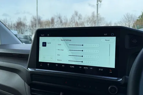 DF25HNA Volkswagen Transporter 2.0 TDI 110 Commerce Pro Van Thumbnail #54