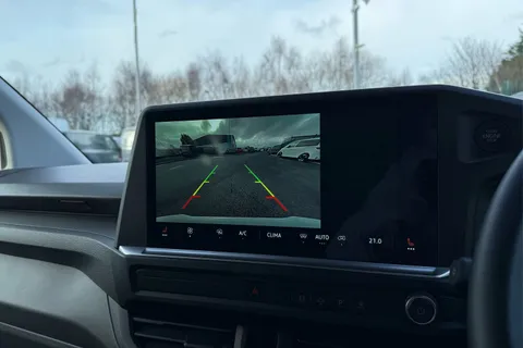 DF25HNA Volkswagen Transporter 2.0 TDI 110 Commerce Pro Van Thumbnail #59