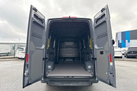 DC75XVB Volkswagen Crafter CR35 Panel Commerce Plus LWB 140 PS 2.0 TDI 6sp Manual - Rear Step/Camera Thumbnail #7