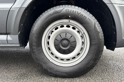 DC75XVB Volkswagen Crafter CR35 Panel Commerce Plus LWB 140 PS 2.0 TDI 6sp Manual - Rear Step/Camera Thumbnail #10