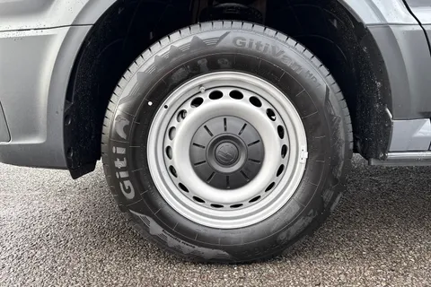 DC75XVB Volkswagen Crafter CR35 Panel Commerce Plus LWB 140 PS 2.0 TDI 6sp Manual - Rear Step/Camera Thumbnail #13