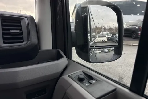 DC75XVB Volkswagen Crafter CR35 Panel Commerce Plus LWB 140 PS 2.0 TDI 6sp Manual - Rear Step/Camera Thumbnail #21