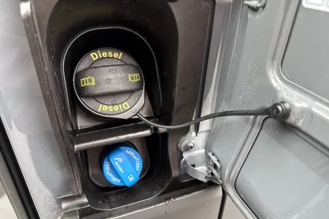 DC75XVB Volkswagen Crafter CR35 Panel Commerce Plus LWB 140 PS 2.0 TDI 6sp Manual - Rear Step/Camera Thumbnail #25