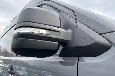 DC75XVB Volkswagen Crafter CR35 Panel Commerce Plus LWB 140 PS 2.0 TDI 6sp Manual - Rear Step/Camera Thumbnail #26