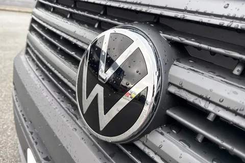 DC75XVB Volkswagen Crafter CR35 Panel Commerce Plus LWB 140 PS 2.0 TDI 6sp Manual - Rear Step/Camera Thumbnail #29