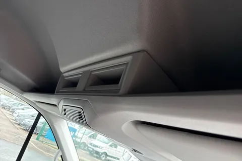 DC75XVB Volkswagen Crafter CR35 Panel Commerce Plus LWB 140 PS 2.0 TDI 6sp Manual - Rear Step/Camera Thumbnail #33