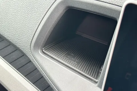 DC75XVB Volkswagen Crafter CR35 Panel Commerce Plus LWB 140 PS 2.0 TDI 6sp Manual - Rear Step/Camera Thumbnail #36