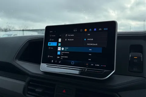 DC75XVB Volkswagen Crafter CR35 Panel Commerce Plus LWB 140 PS 2.0 TDI 6sp Manual - Rear Step/Camera Thumbnail #49