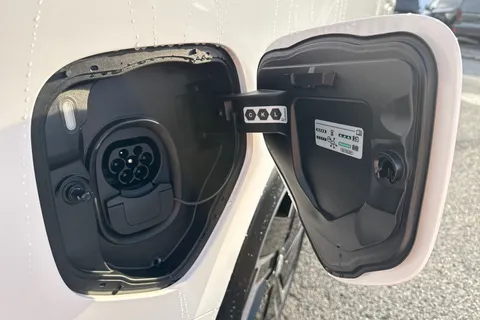 DH75EVL Volkswagen ID. Buzz GTX LWB 7 Seat 340 PS 79 kWh Pro Electric Automatic - Heat Pump Thumbnail #25