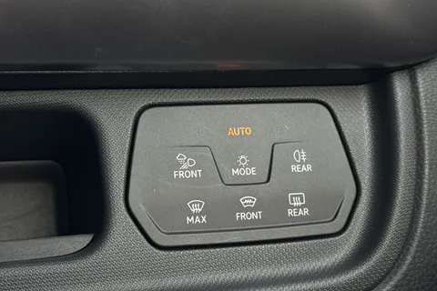 DH75EVL Volkswagen ID. Buzz GTX LWB 7 Seat 340 PS 79 kWh Pro Electric Automatic - Heat Pump Thumbnail #45