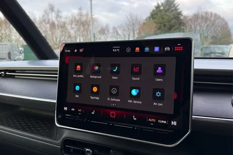 DH75EVL Volkswagen ID. Buzz GTX LWB 7 Seat 340 PS 79 kWh Pro Electric Automatic - Heat Pump Thumbnail #49