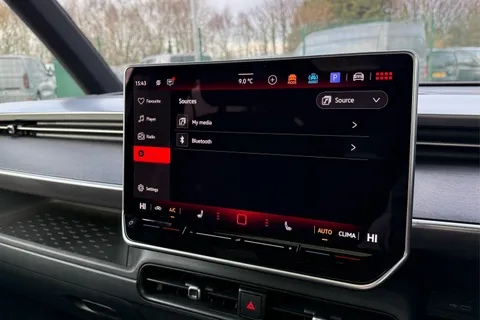 DH75EVL Volkswagen ID. Buzz GTX LWB 7 Seat 340 PS 79 kWh Pro Electric Automatic - Heat Pump Thumbnail #52