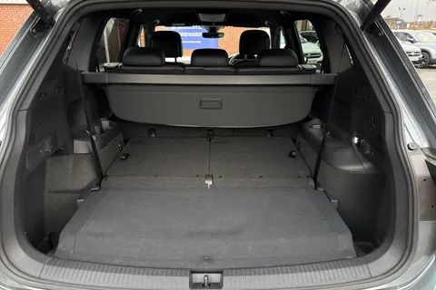 BT74LTN Volkswagen Tiguan Allspace 1.5 TSI R-Line 5dr DSG Thumbnail #10