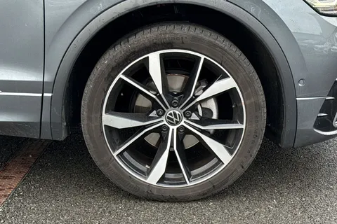 BT74LTN Volkswagen Tiguan Allspace 1.5 TSI R-Line 5dr DSG Thumbnail #13