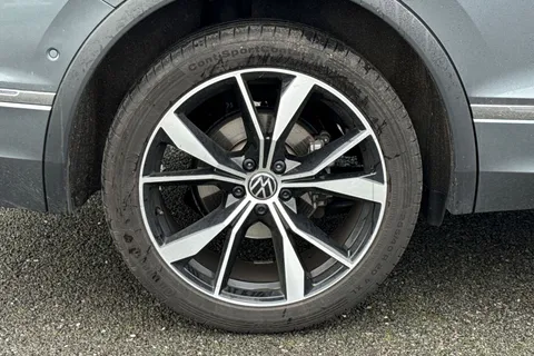 BT74LTN Volkswagen Tiguan Allspace 1.5 TSI R-Line 5dr DSG Thumbnail #14