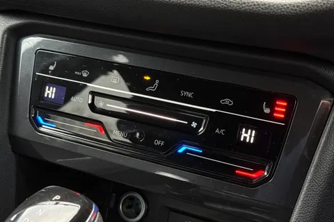 BT74LTN Volkswagen Tiguan Allspace 1.5 TSI R-Line 5dr DSG Thumbnail #22