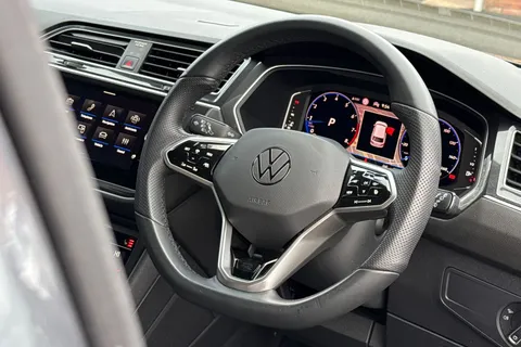 BT74LTN Volkswagen Tiguan Allspace 1.5 TSI R-Line 5dr DSG Thumbnail #35