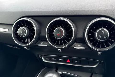 FB19ZWF Audi TT Coup- Sport 45 TFSI  245 PS S tronic Thumbnail #41