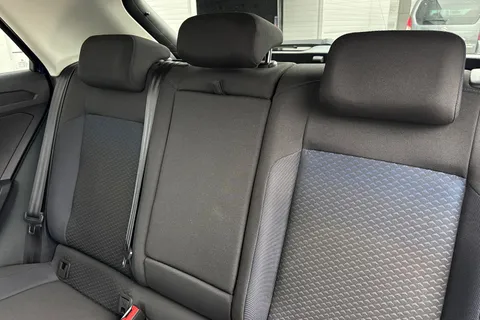 PF70VXT Volkswagen T-Roc 1.5 TSI EVO United Euro 6 (s/s) 5dr Thumbnail #20