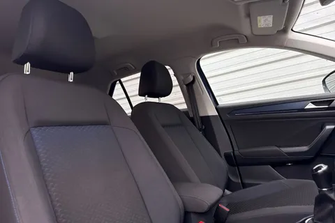 PF70VXT Volkswagen T-Roc 1.5 TSI EVO United Euro 6 (s/s) 5dr Thumbnail #25